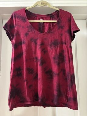 PINK Victoria's Secret Women’s Red Tie-Dye V-Neck Short Sleeve Shirt Size Large